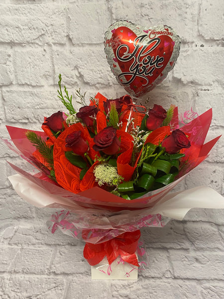 Dozen Red Rose Gift Wrapped Presentation